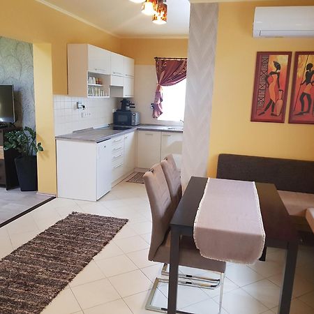 Tamasi Villa- Nyaralohaz Balatonkeresztúr Exteriör bild