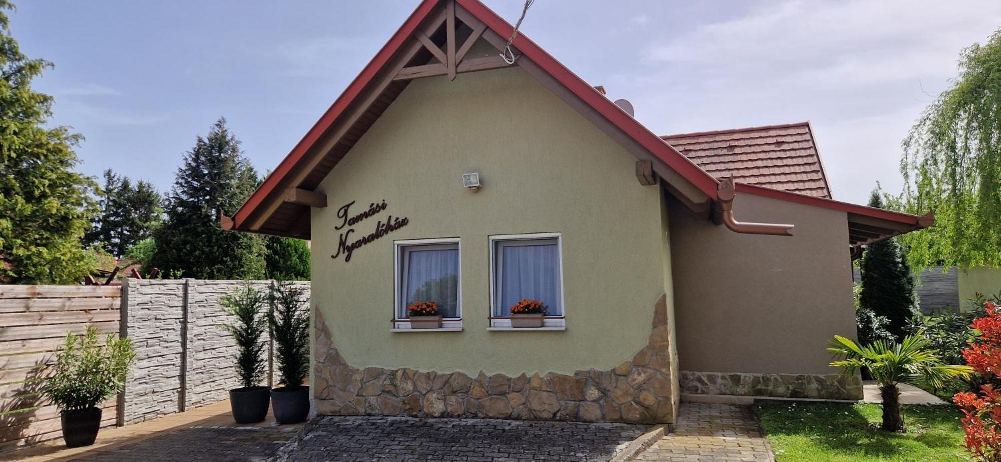 Tamasi Villa- Nyaralohaz Balatonkeresztúr Exteriör bild